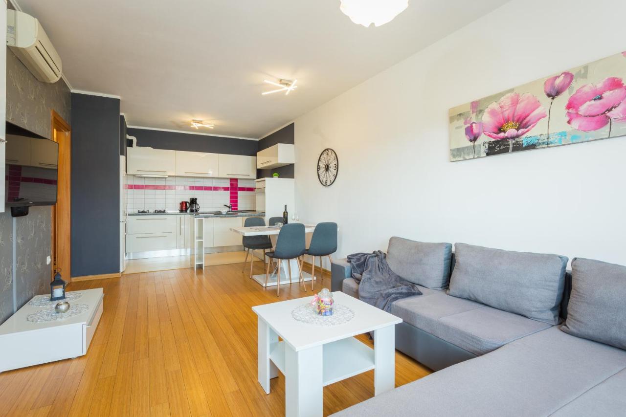Apartman E&t **** *