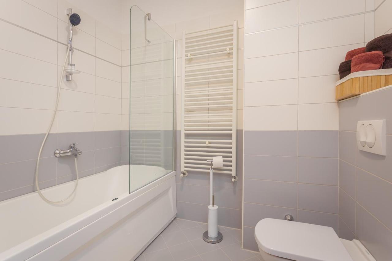 Apartman E&t **** *